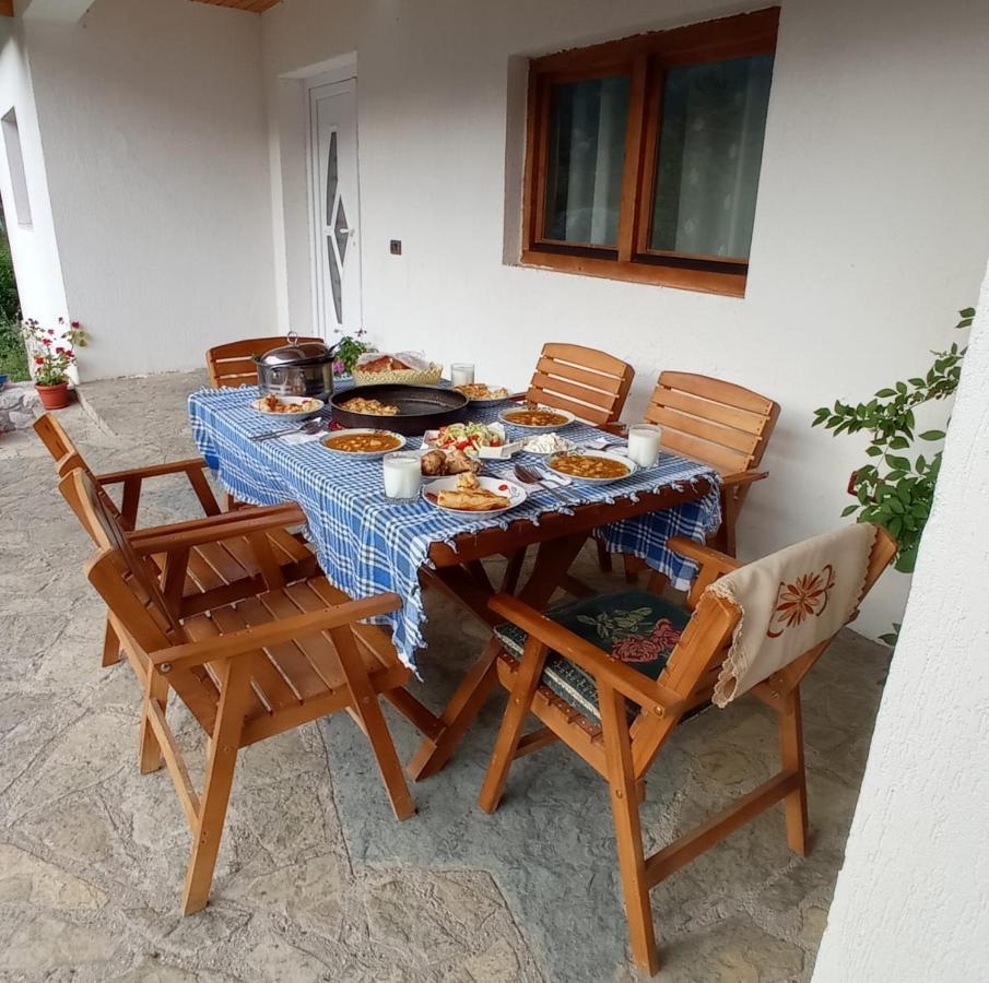 Hotel Bujtina Albjoni à Valbone Extérieur photo