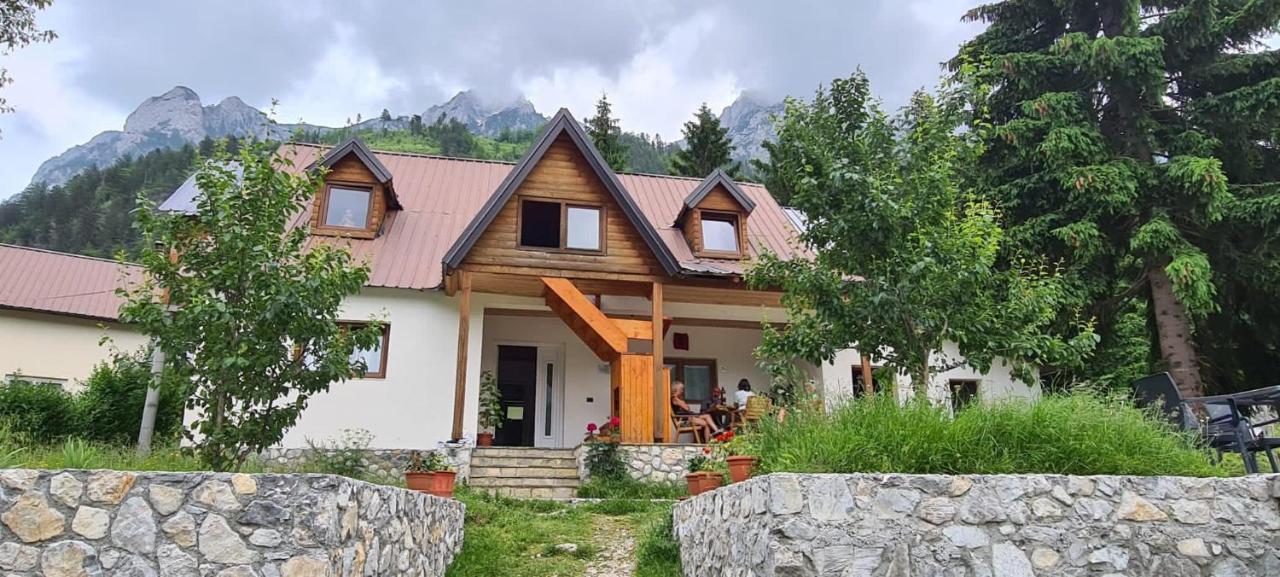 Hotel Bujtina Albjoni à Valbone Extérieur photo