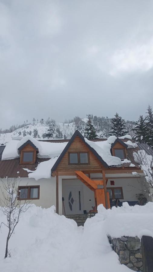Hotel Bujtina Albjoni à Valbone Extérieur photo