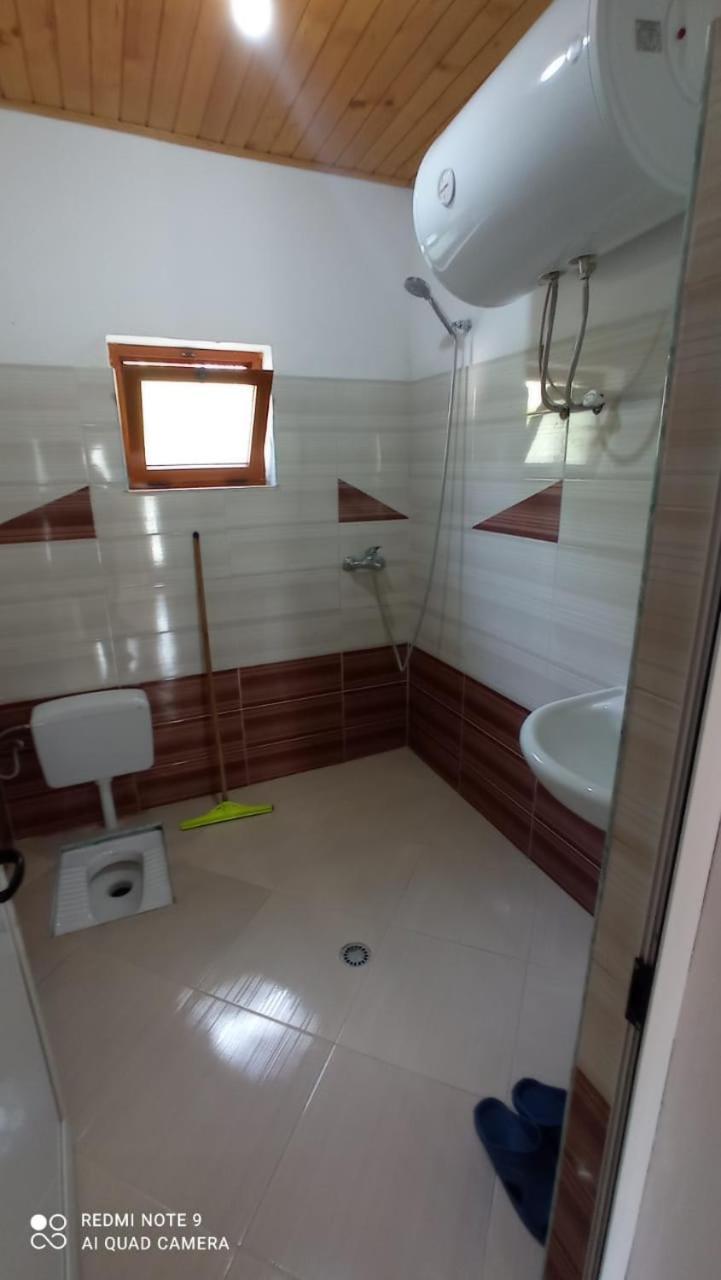 Hotel Bujtina Albjoni à Valbone Chambre photo